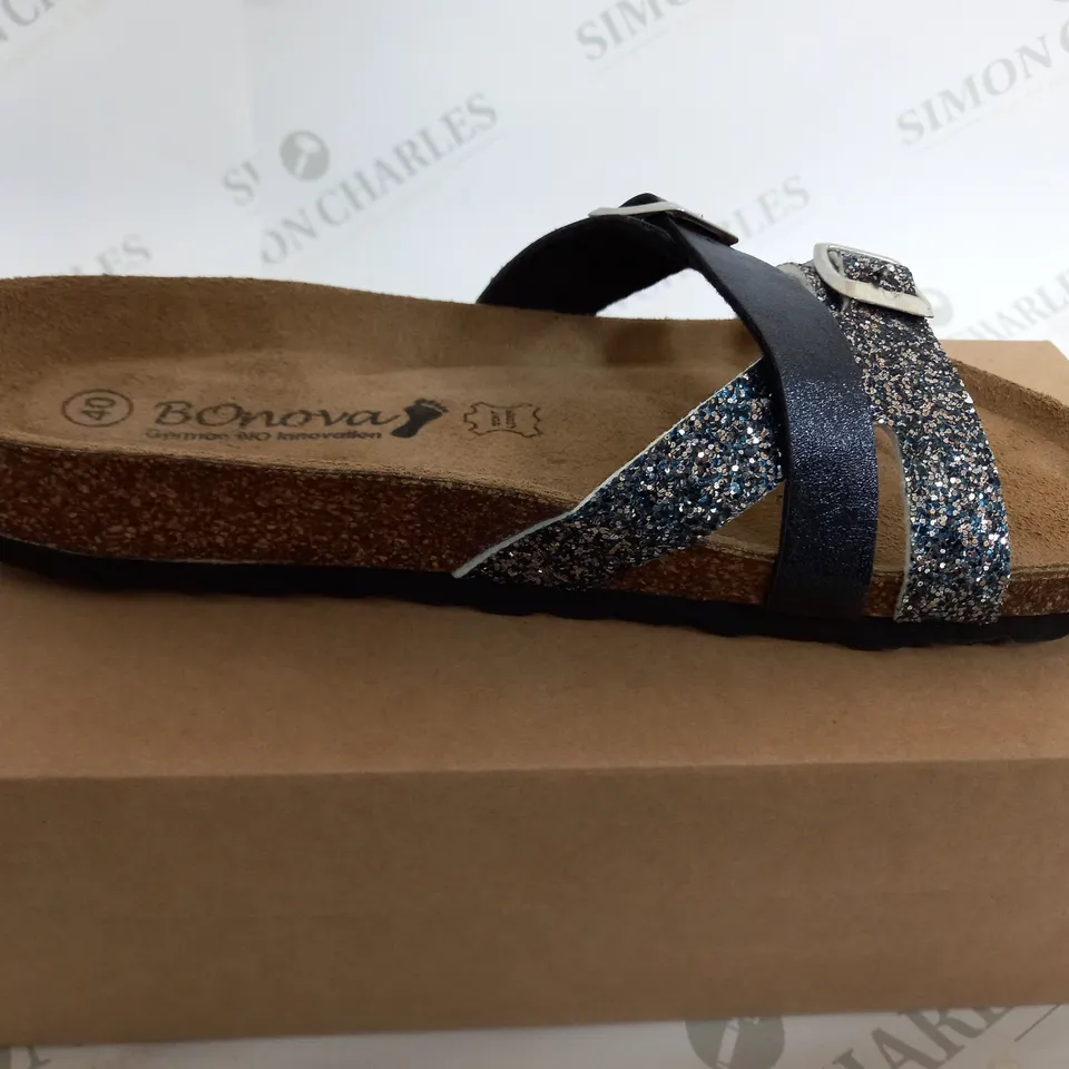 BONOVA SANDLES IN BLACK SIZE 6.5 