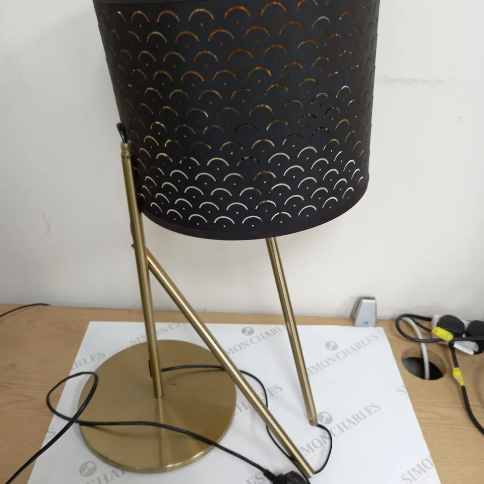 ANTIQUE BRONZE EFFECT FLOOR LAMP