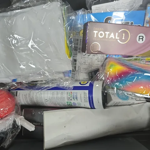 APPROXIMATELY 15 ASSORTED HOUSEHOLD ITEMS TO INCLUDE POKEMON CARDS, CT1 CONSTRUSTION ADHESIVE, E-LIQUID, ETC