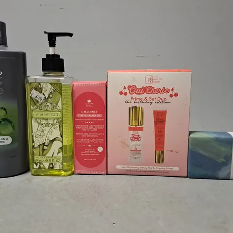 APPROXIMATELY 14 ASSORTED COSMETIC PRODUCTS TO INCLUDE - SEA KELP CLEANSING BAR , DOVE MEN CARE EXTRA FRESH BODY WASH , THE BEAUTY CROP PRIME & SET DUO ETC