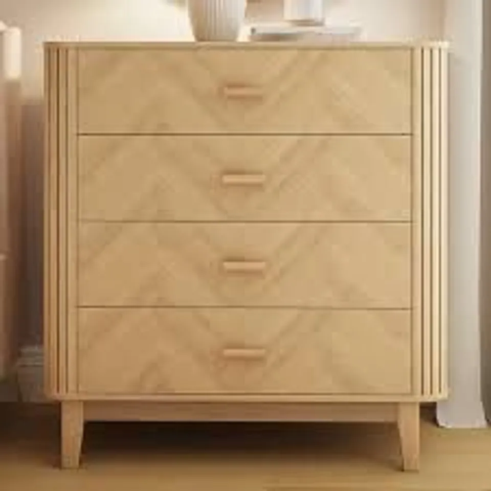 BOXED GFW AXEL OAK 4 DRAWER CHEVRON PATTERN CHEST OF DRAWERS (2 BOXES)