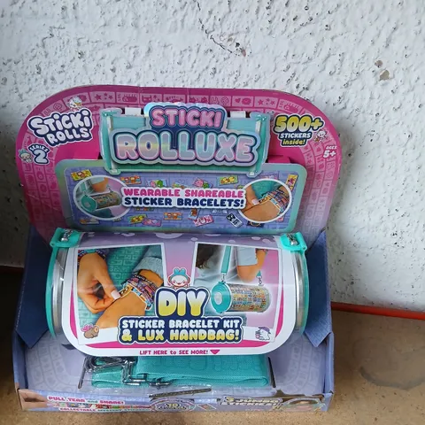 STICKI ROLLS ROLLUXE DIY STICKER BRACELET KIT & LUX HANDBAG – KIDS CRAFT KIT