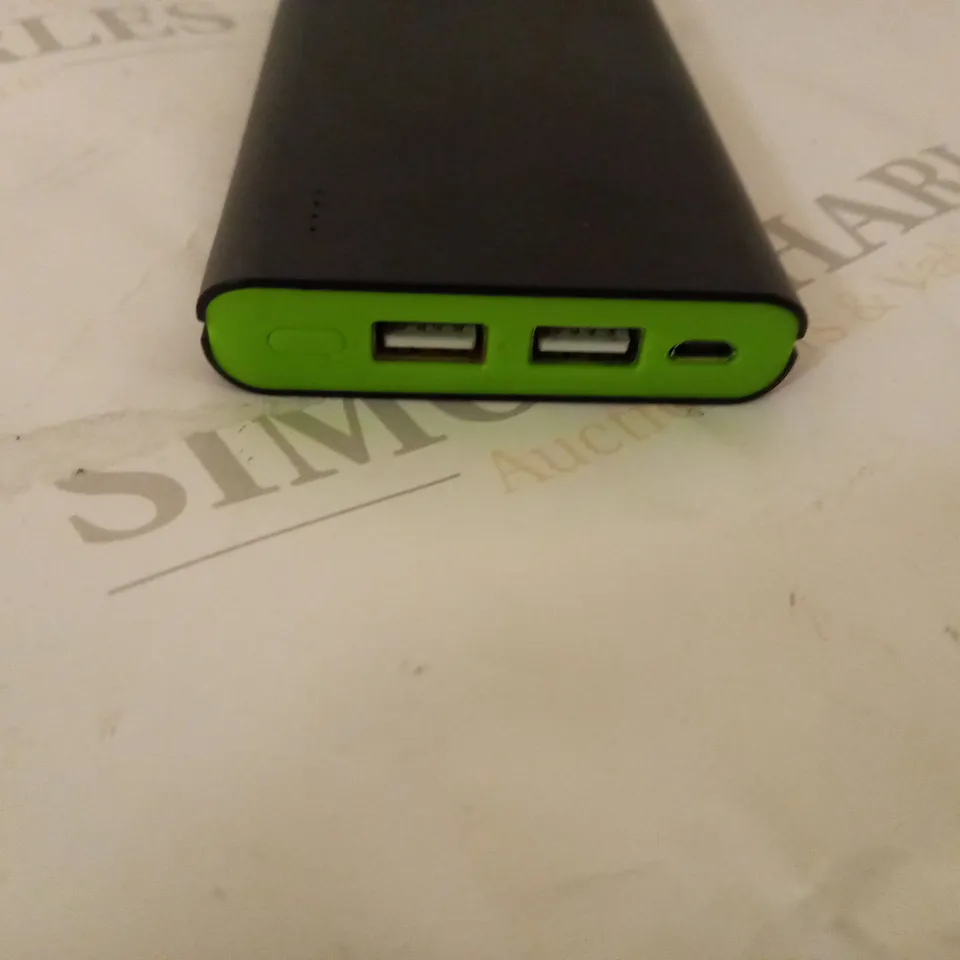 EASYACC 10000 MAH POWER BANK WITH TWO USB OUTPUTS