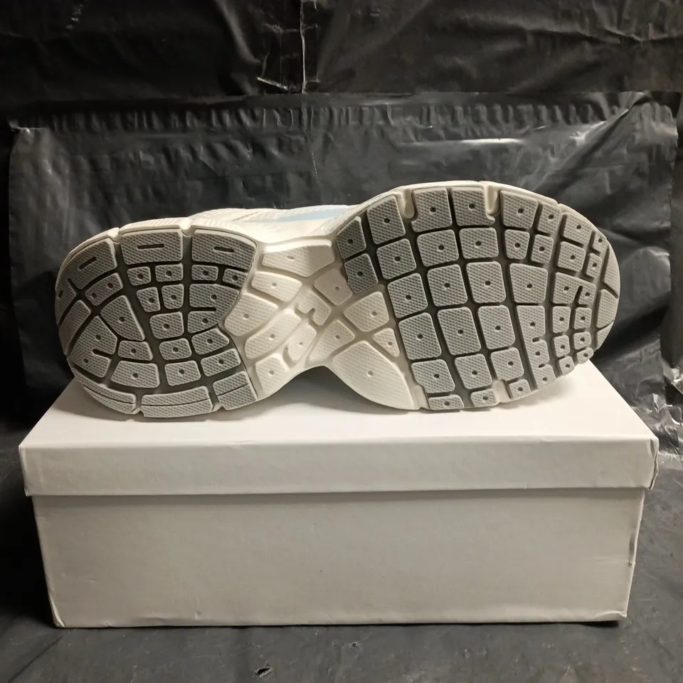 CONZURI TRAINERS – WHITE WITH LIGHT BLUE ACCENTS SIZE 10