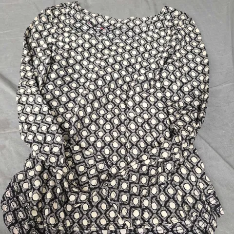 WHITE STUFF LADIES DOTTED PRINT TOP - 12
