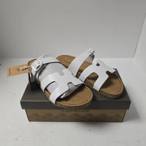 DUNLOP WOMEN'S WHITE LEATHER SANDALS β UK 7