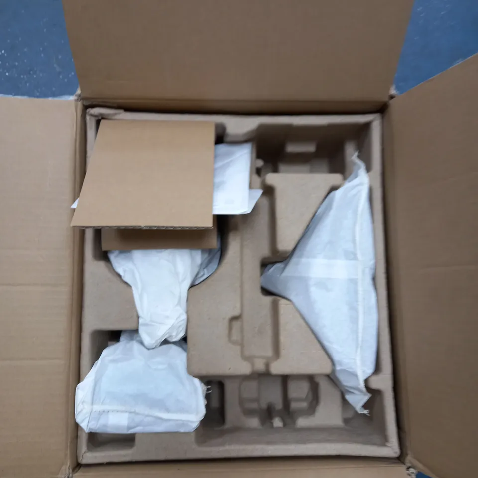 BOXED SHARK STAIN STRIKER PET SPOT CLEANER PX200UKT