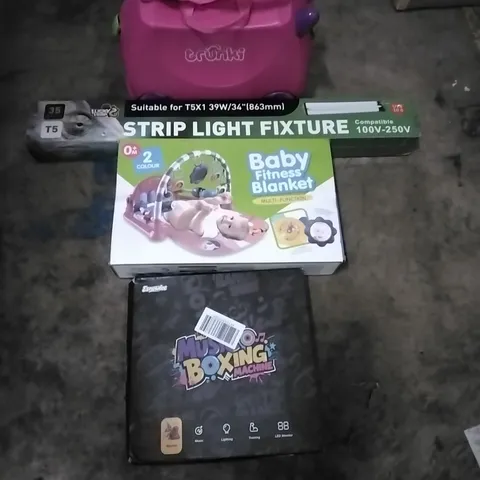PALLET OF HOUSEHOLD ITEMS TO INCLUDE TRUNKI, STRIP LIGHT FIXTURE, BABY FITNESS BLANKET, MUSIC BOXING MACHINE AND OTHER ASSORTED ITEMS...