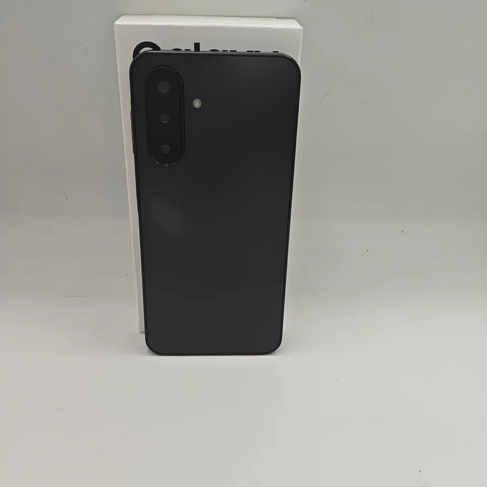 BOXED SAMSUNG GALAXY A17 4/128GB IN BLACK - SM-A175F