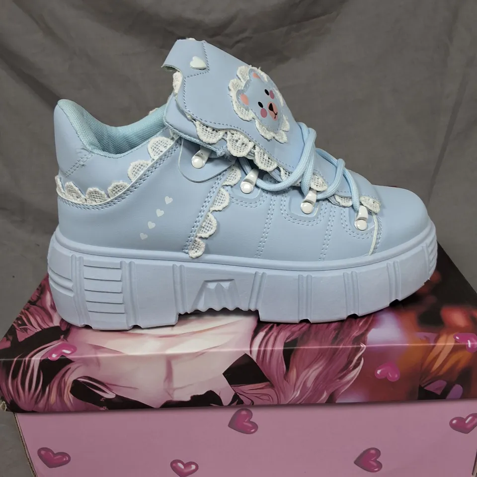 BOXED KOI FANCIFUL FREDDO BEAR RUFFLE TRAINERS IN BABY BLUE - UK 4