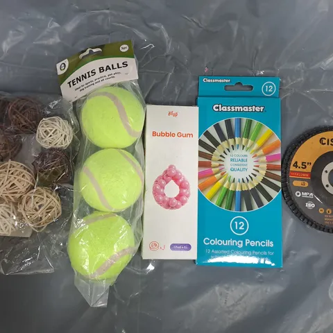 APPROXIMATELY 20 ASSORTED HOUSEHOLD ITEMS TO INCLUDE COLOURING PENCILS, AIR UP POD, TENNIS BALLS, ETC