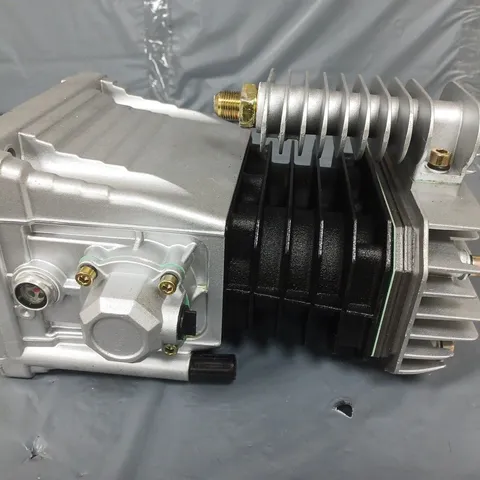DIAPHRAGM VACUUM PUMP