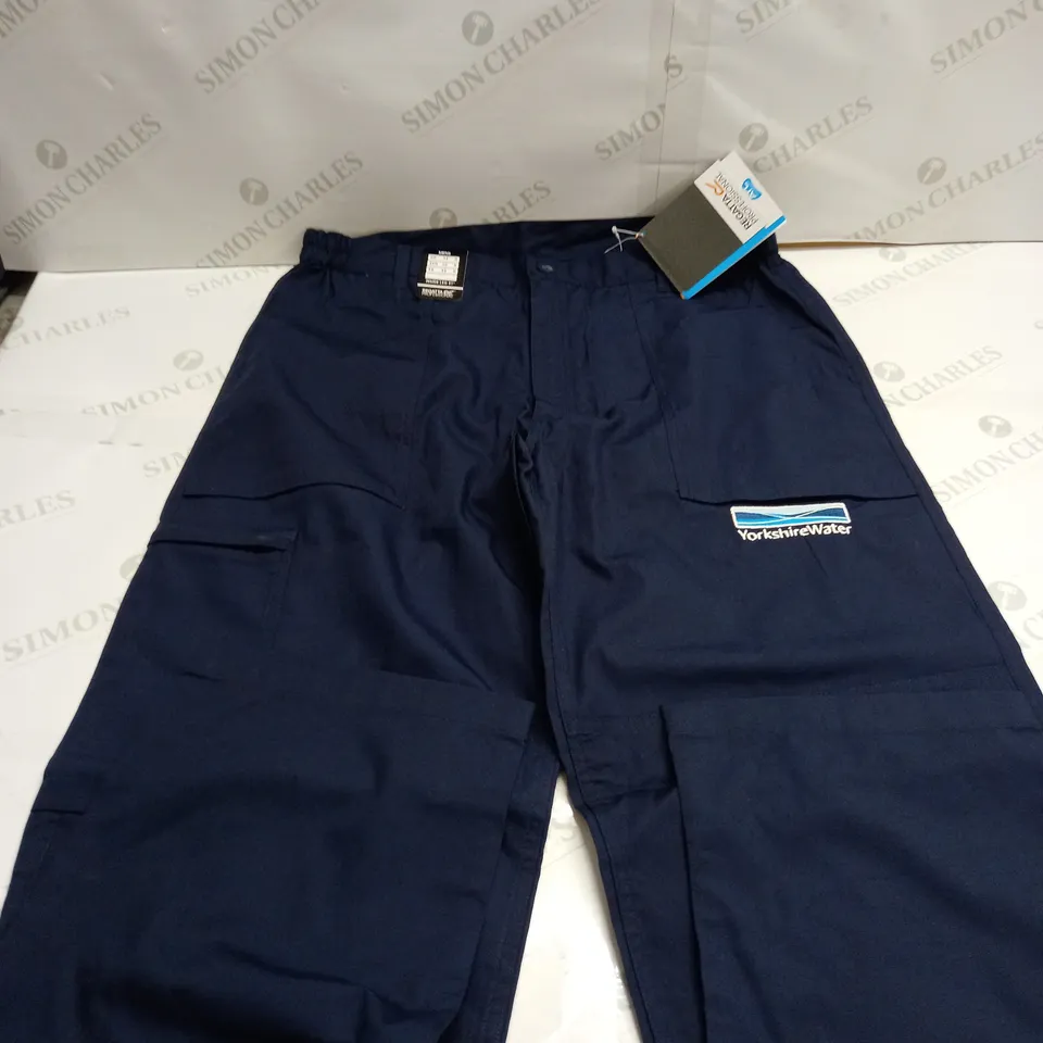 REGATTA DURABLE  WATER REPELLENCY PANTS - 34R