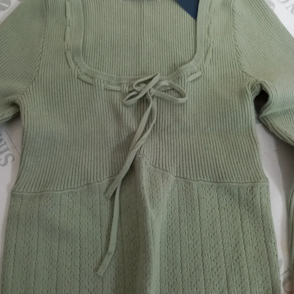 HOLLISTER TIE UP TOP IN SLIME GREEN - SMALL