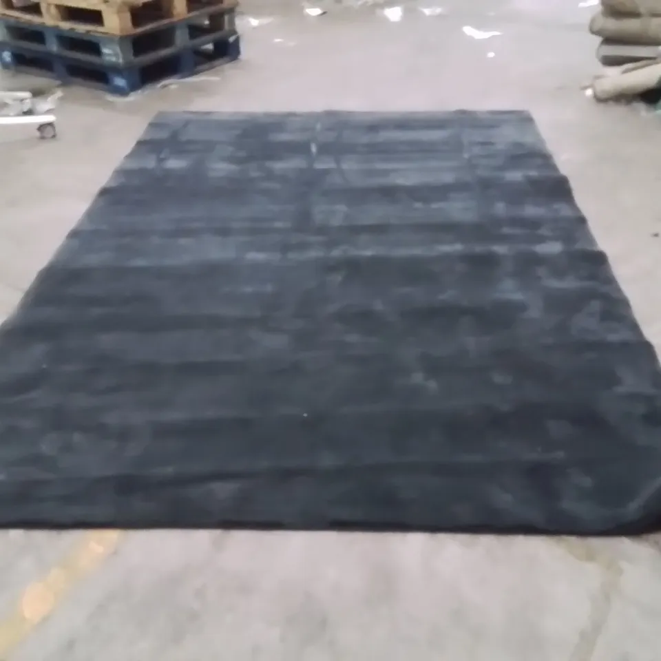 QUALITY DESIGNER AREA RUG - APPROXIMATELY 285X200