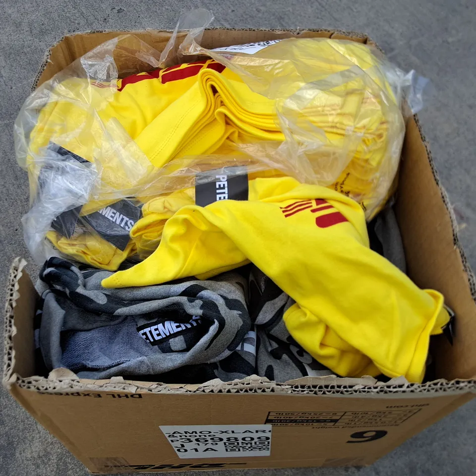 LOT OF APPROXIMATELY 30 PETEMENTS DOG CLOTHING ITEMS IN 2 DESIGNS