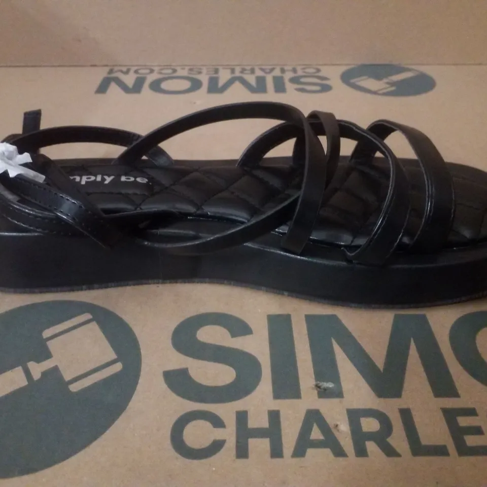 BOX CONTAINING APPROXIMATELY 6 PAIRS OF BRAND NEW SIMPLY BE BLACK PHOEBE EX WIDE SANDALS - SIZE 8