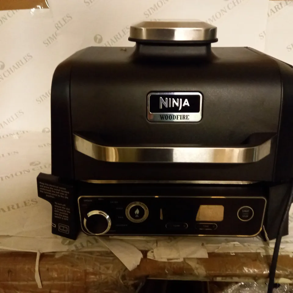 NINJA WOODFIRE ELECTRIC BBQ GRILL & SMOKER WITH AIR FRY FUNCTION OG701UKQ