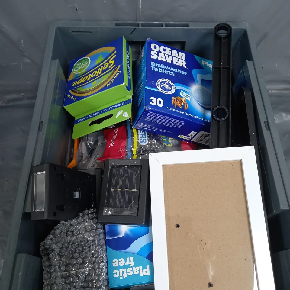 APPROXIMATELY 10 ASSORTED HOUSEHOLD ITEMS TOO INCLUDE, DISHWASHER TABLETS , PICTURE FRAME , SOLAR LIGHTS , ETC 