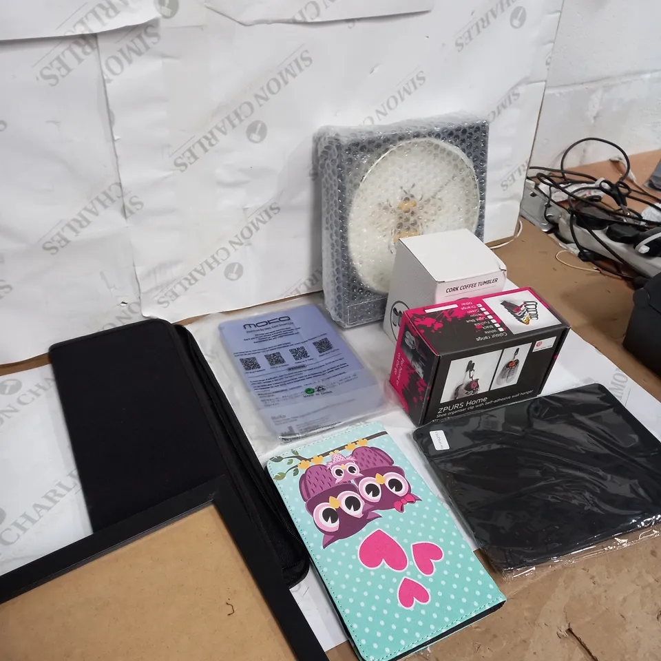 LOT OF ASSORTED HOUSEHOLD ITEMS