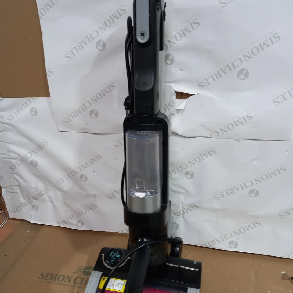 SHARK STRATOS ANTI HAIR WRAP PET PRO VACUUM CLEANER