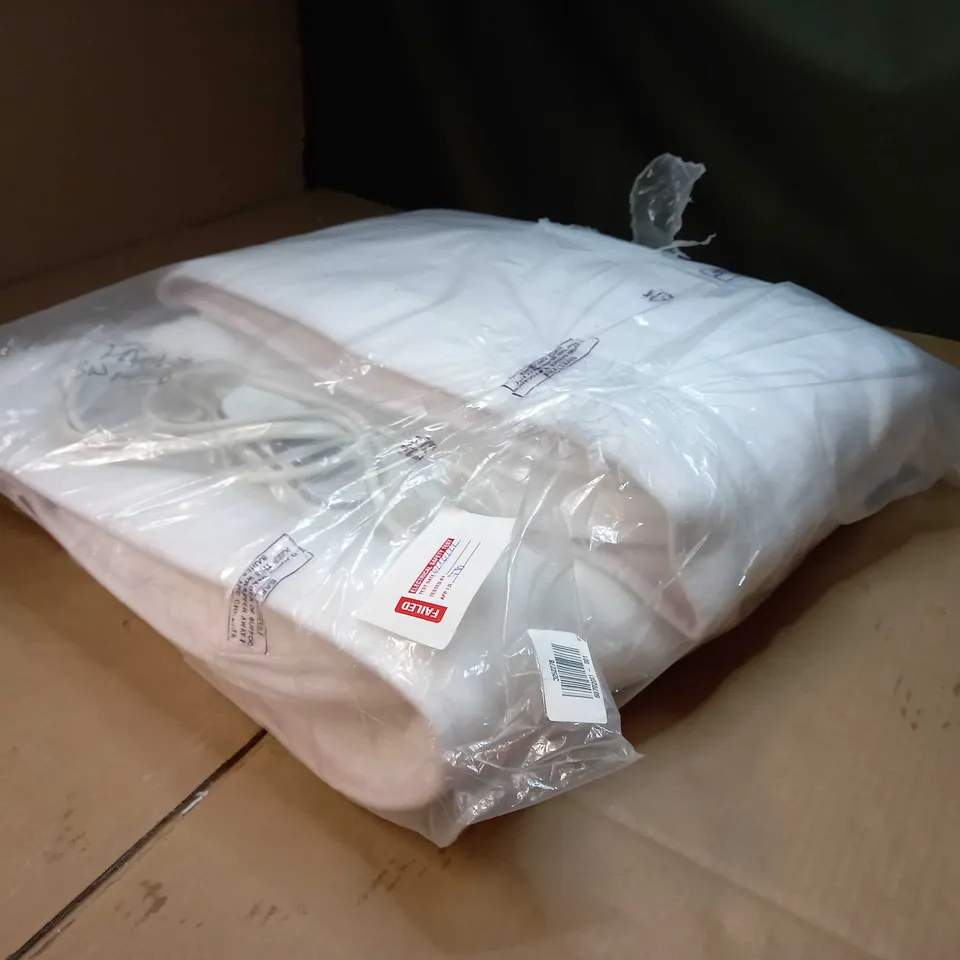 PACKAGED WHITE ELECTRIC BLANKET