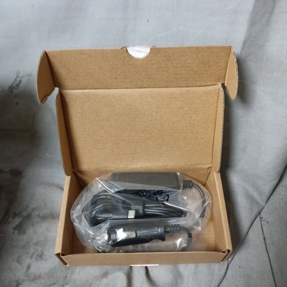 APPROXIMATELY 12 X BOXED LENOVO 65W USB-C TRAVEL ADAPTER