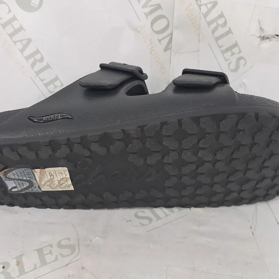 SKETCHERS FOAMIES BLACK SANDAL SIZE 7