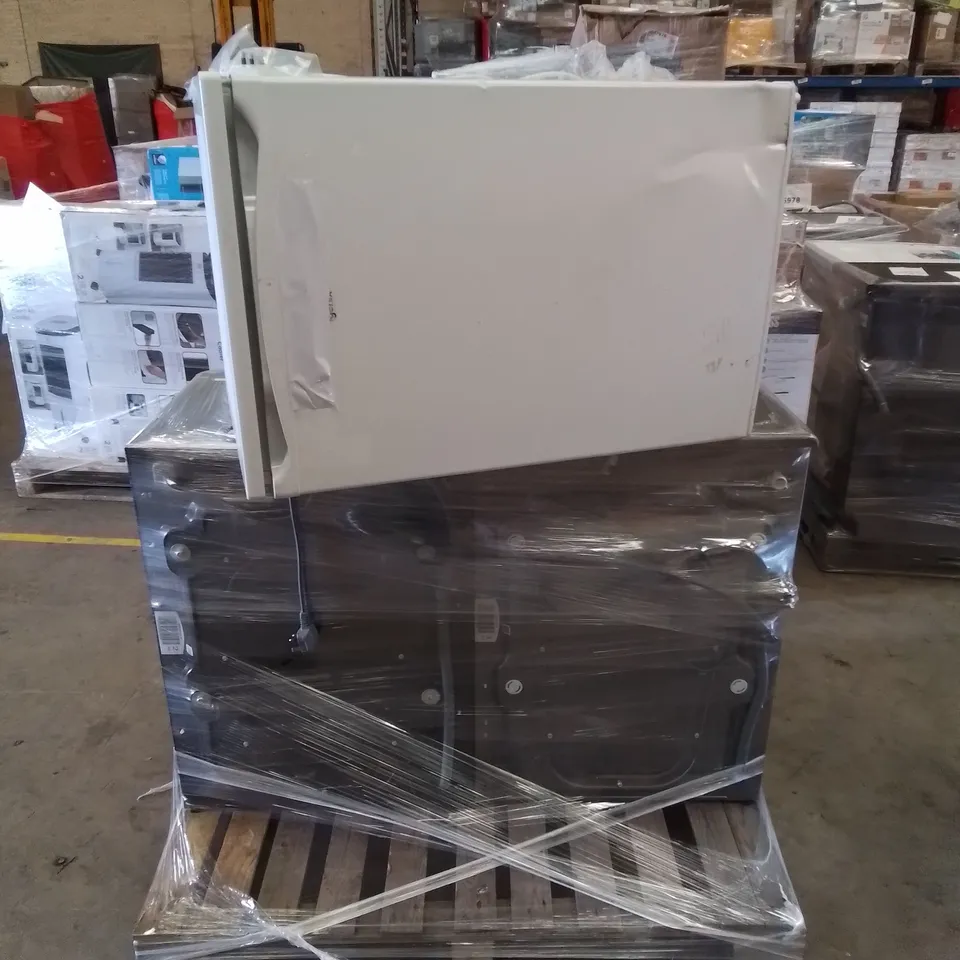 PALLET TO CONTAIN APPROXIMATELY  ASSORTED ELECTRONIC GOODS & PRODUCTS. INCLUDES