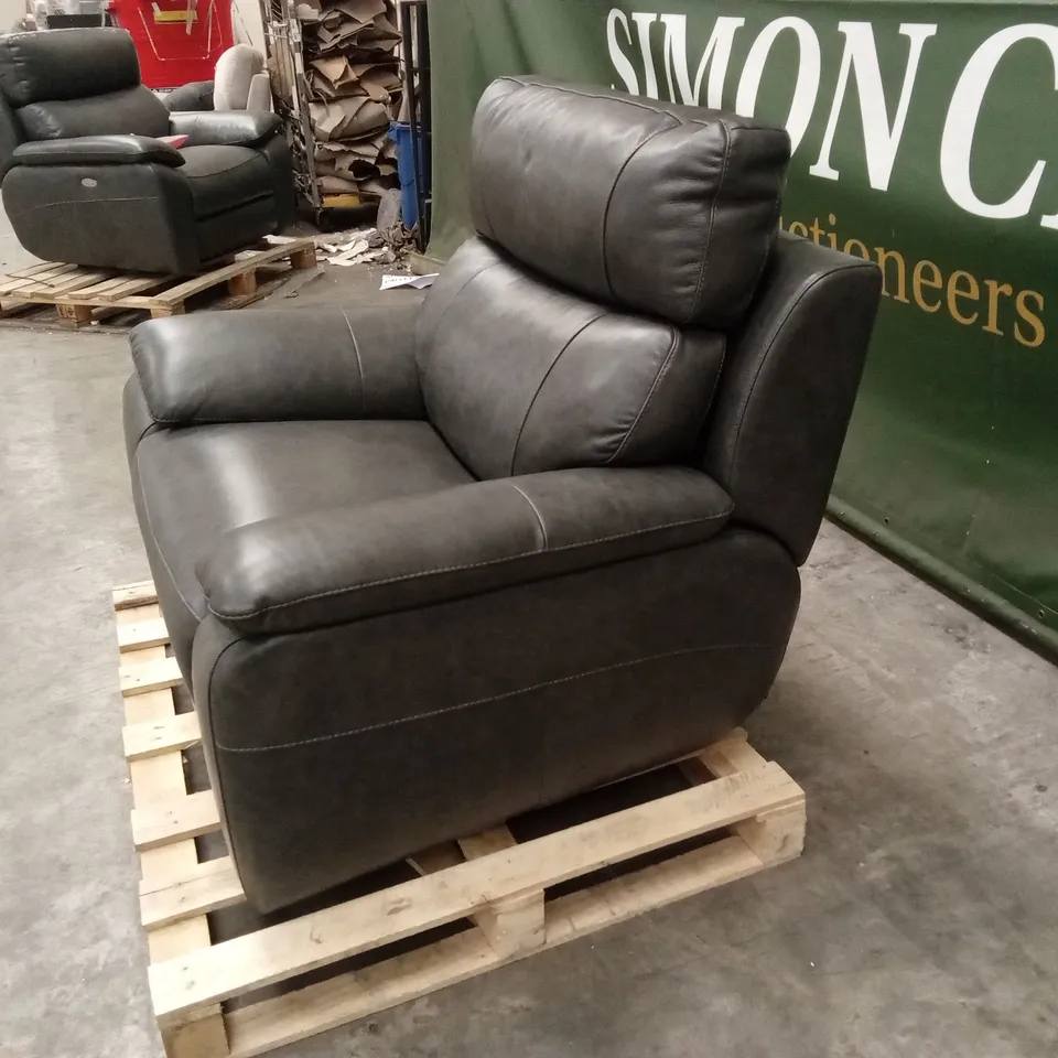QUALITY DESIGNER ITALIAN MADE PATRIZIO LEATHER ELECTRIC RECLINER CHAIR WITH SMALL ARMS
