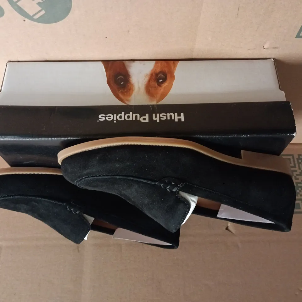 BOXED PAIR OF HUSH PUPPIES NATASHA LOAFERS IN BLACK SIZE UK 5