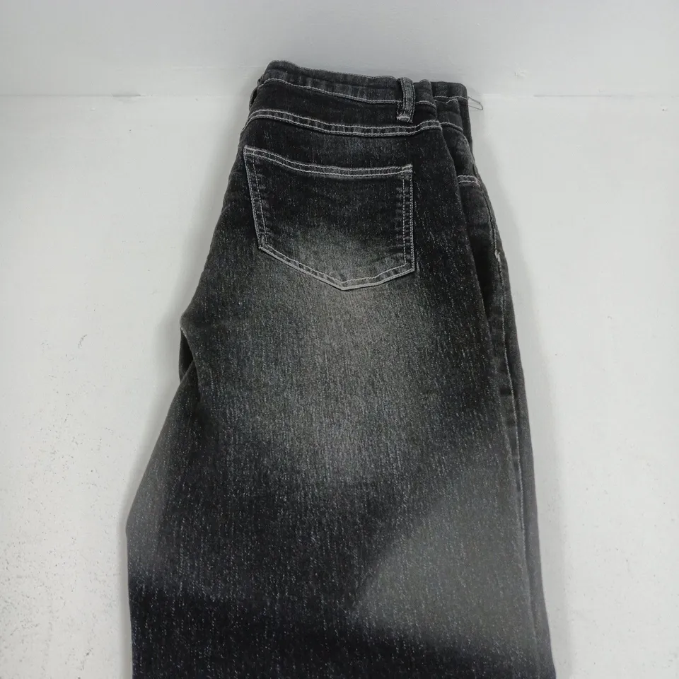 MENS CASUAL BLACK STRAIGHT JEANS - SIZE W31R