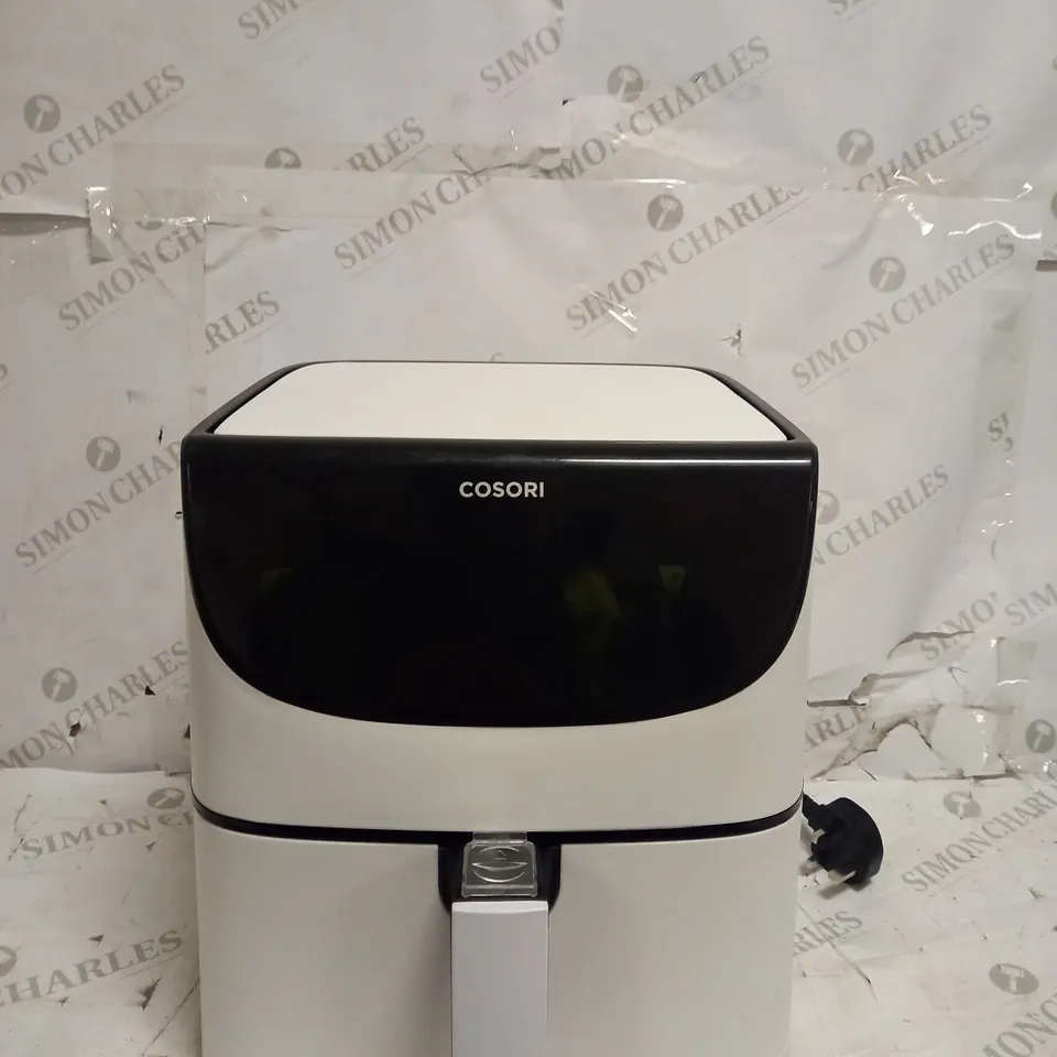 COSORI AIR FRYER 1700W MAX XXL 5.5L DIGITAL TOUCHSCREEN - WHITE
