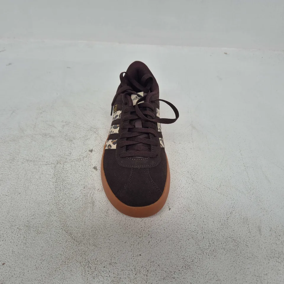 UNBOXED PAIR OF ADIDAS VL COURT 3.0 TRAINERS IN ANIMAL PRINT BROWN - UK 6.5