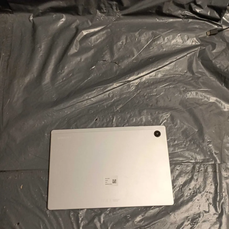 SAMSUNG GALAXY TABLET SM-X200 32GB – SILVER