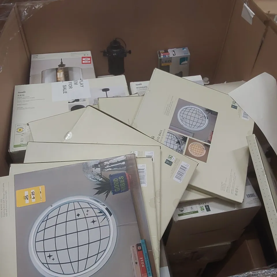 PALLET CONTAINING A VERY LARGE QUANTITY OF ASSORTED DESIGNER LIGHTING PRODUCTS INCLUDING: LOGAN DUAL WALL LIGHT, LED DISCO BALL MIRROR, AMALFI TABLE LAMP ECT