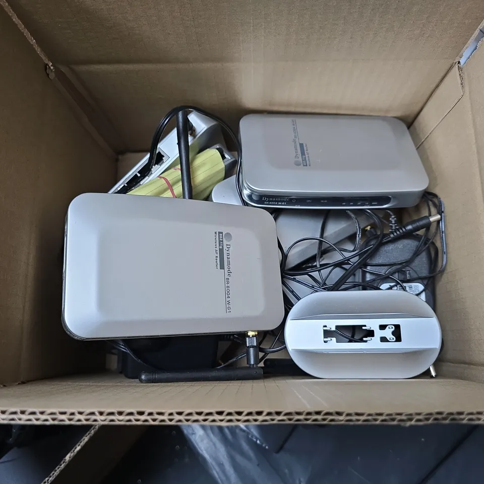 APPROXIMATELY 10 ASSORTED DYNAMODE ROUTERS