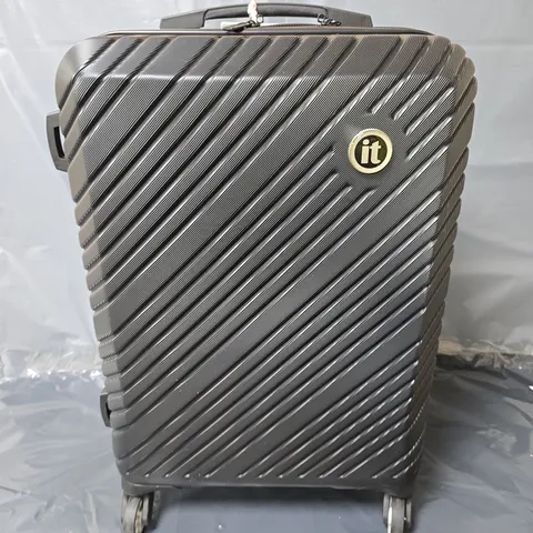 IT LUGGAGE RECLINE BLACK CABIN SUITCASE