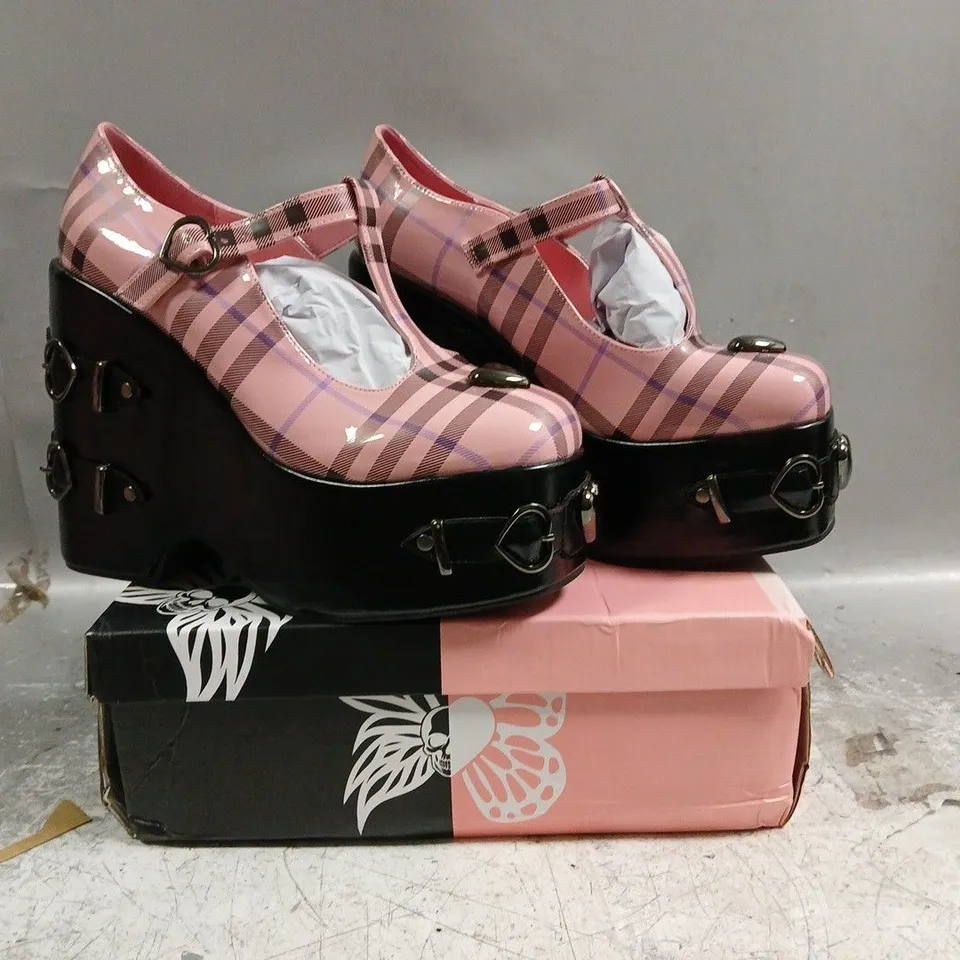BOXED PAIR OF KOI SWEET APATHY PLAID WEDGE MARY JANES IN PINK SIZE UK 8