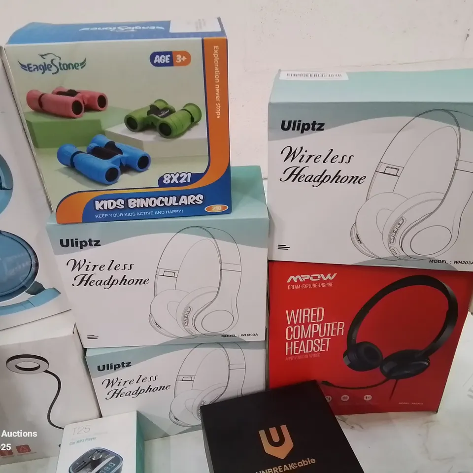 BOX CONTAINING LARGE AMOUNT OF BOXED ELECTRICAL ITEMS TO INCLUDE: HEADPHONES, MEMORY CARDS, PACKS OF AAA BATTERIES, KIDS BINOCULARS AND LOTS MORE