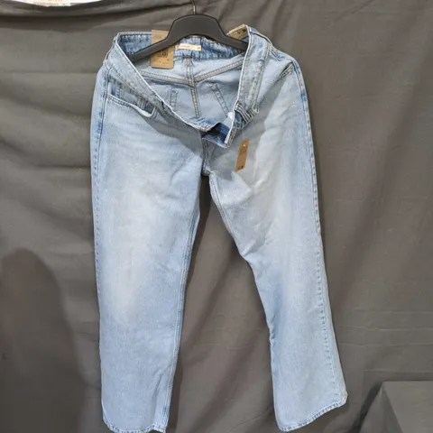 LEVI'S JEANS – LIGHT WASH DENIM, SUPERLOW, 29X32 (UK 29)