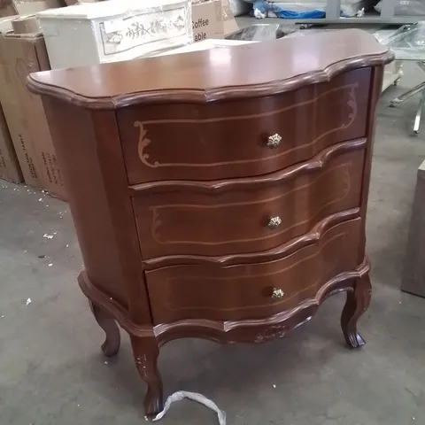STYLISH 3 DRAW SET OF DRAWERS (SOME DAMAGE TO CORNER)