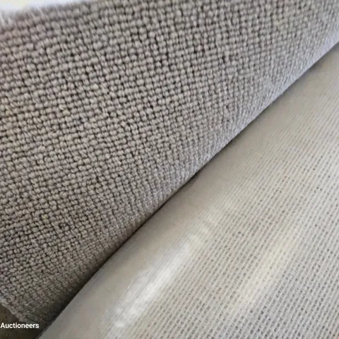 ROLL OF QUALITY TUDOR CO-ORDINATES DRIZZEL CARPET APPROXIMATELY 4M × 3M