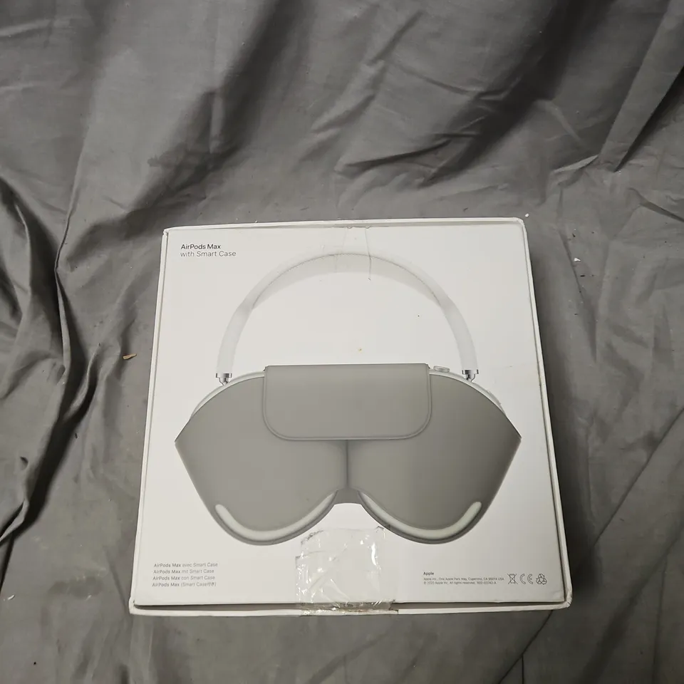 APPLE AIRPODS MAX WITH SMART CASE 