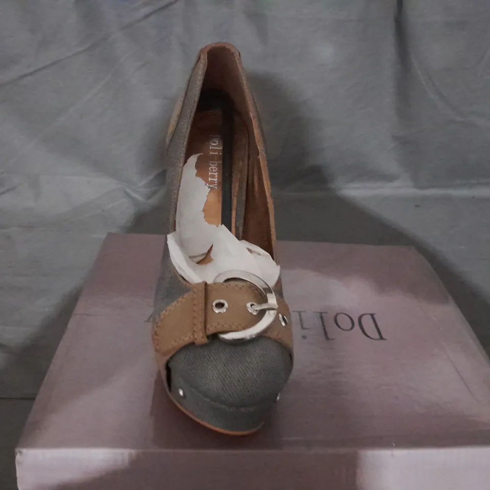 APPROXIMATELY 10 BOXED PAIR OF DARK GREY HEELED PLATFORM SHOES IN VARIOUS SIZES 