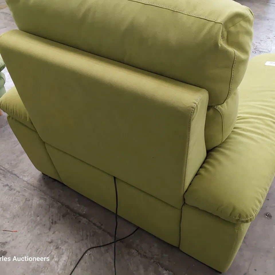 QUALITY ITALIAN DESIGNER SAVAGE POWER RECLINING EASY CHAIR GREEN PLUSH FABRIC 