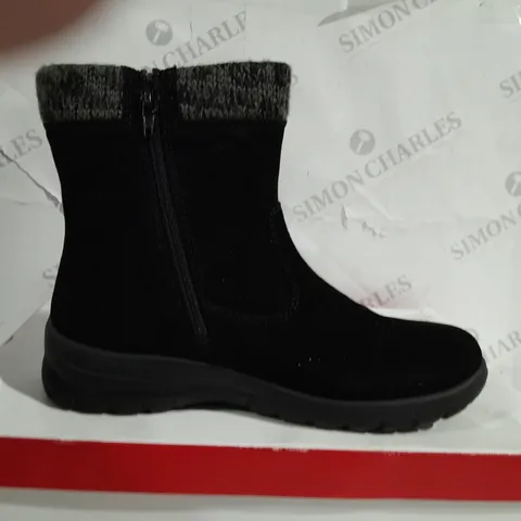 BOXED PAIR OF RIEKER ANTISTRESS WATER RESISTANT ANKLE BOOTS, BLACK - SIZE 6