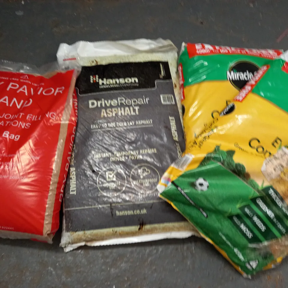 LOT OF 4 ASSORTED OUTDOOR LANDSCAPING ITEMS TO INCLUDE COLD LAY ASPHALT AND DRY PAVIOUR SAND - COLLECTION ONLY