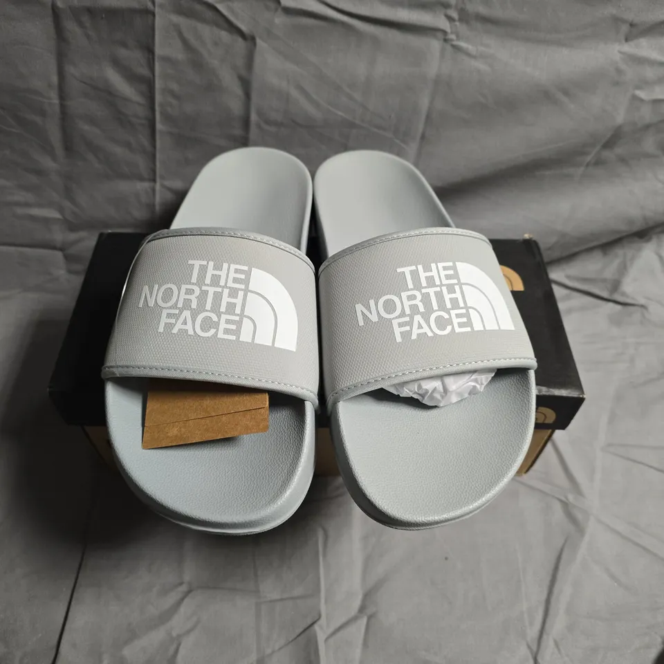 BOXED PAIR OF THE NORTH FACE BASE CAMP SLIDERS - UK SIZE 7