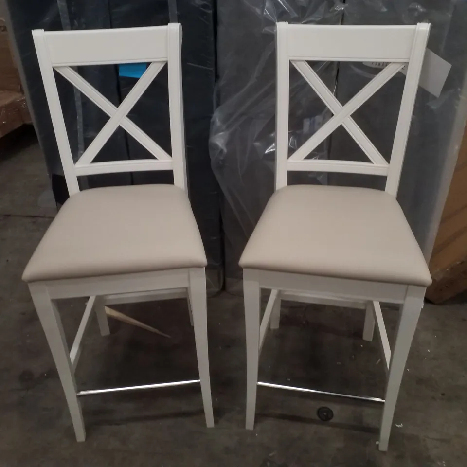 SET OF 2 LEATHER UPHOLSTERED CROSS BACK DINING CHAIRS - WHITE